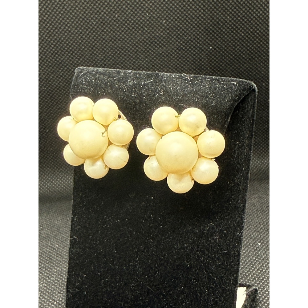VTG Japan Faux Pearl Cluster Clip On Earrings Cream Floral Mid Century Silver